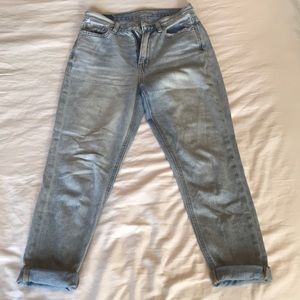 American eagle mom jean